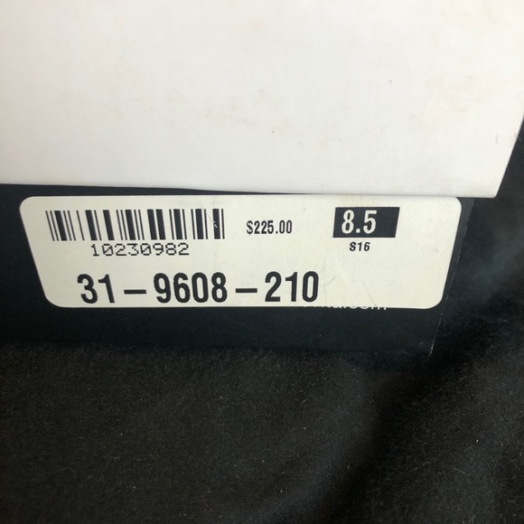 Brand new beige suede booties - Picture 5 of 5